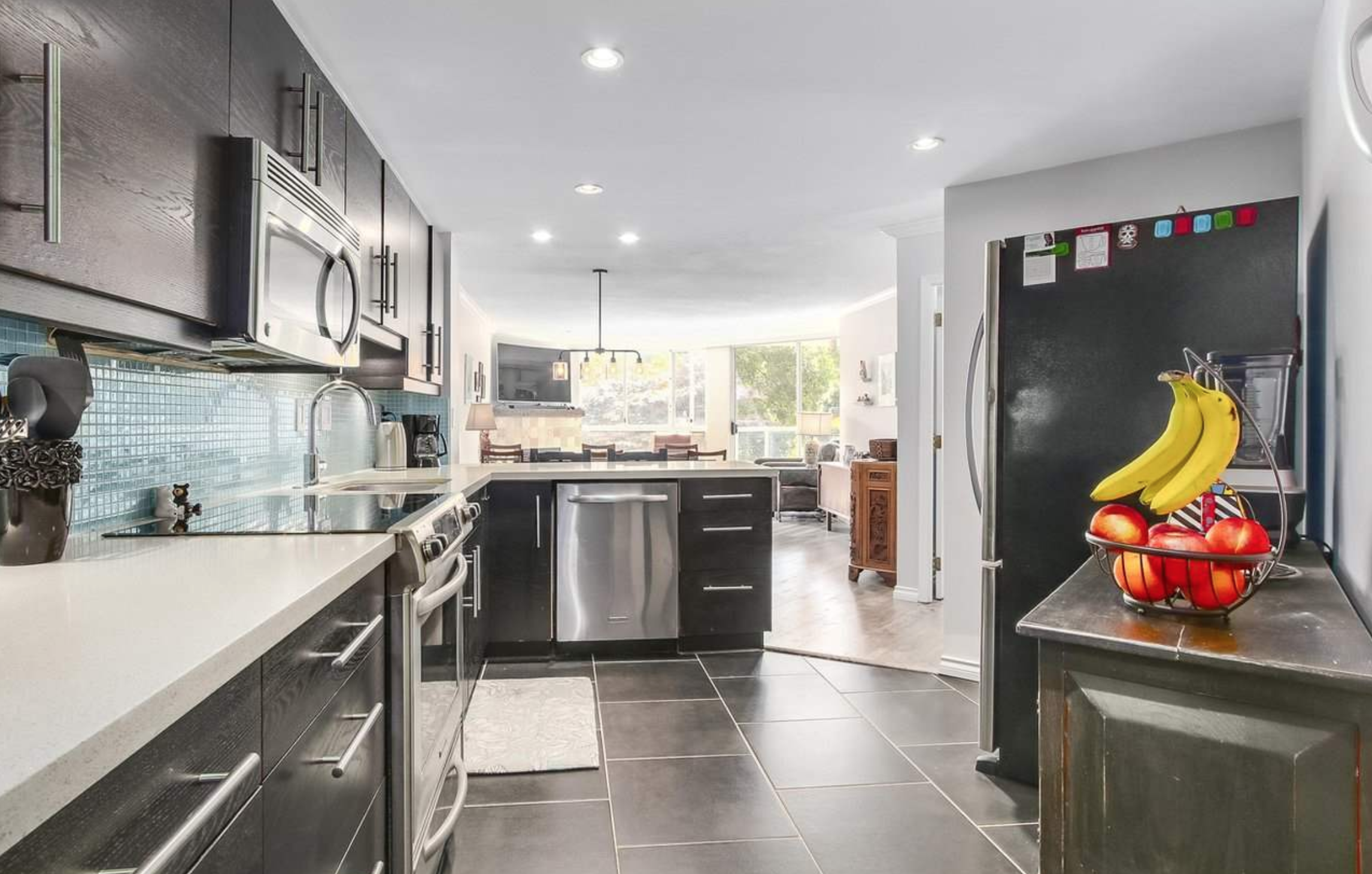 Riviera_on_the_Quay_Kitchen Maude, MacKay & Co. Ltd.